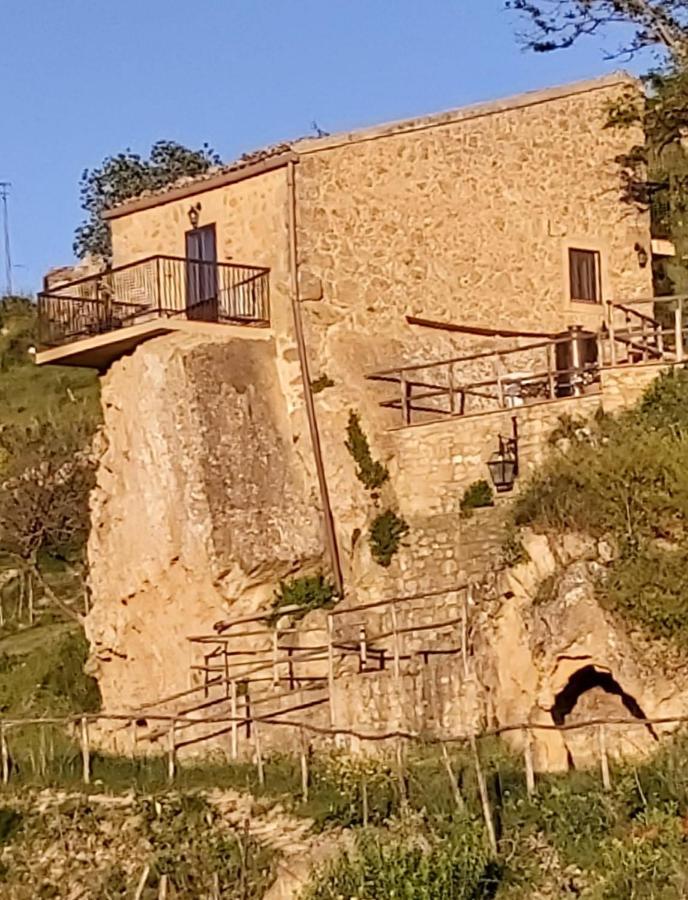 恩纳La Casa Sulla Roccia别墅 外观 照片